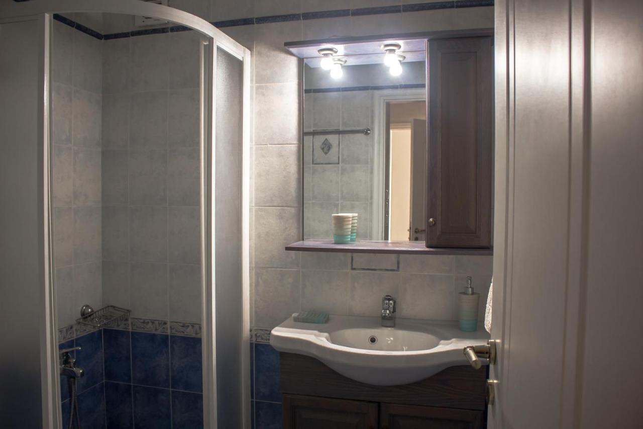 Luxury Seaview Apartment By The Sea Saronida Ngoại thất bức ảnh
